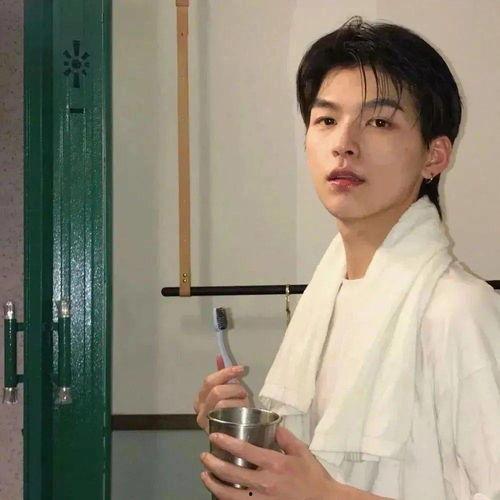 娱乐吃瓜酱当男朋友敷衍,当敷衍男友的“甜蜜负担”